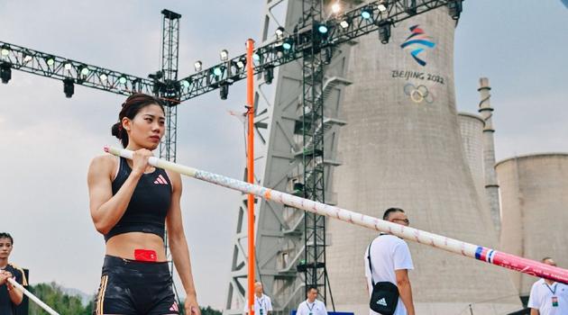 魏登费勒：都在猜诺伊尔是否回归德国队，这对鲍曼而言不公平